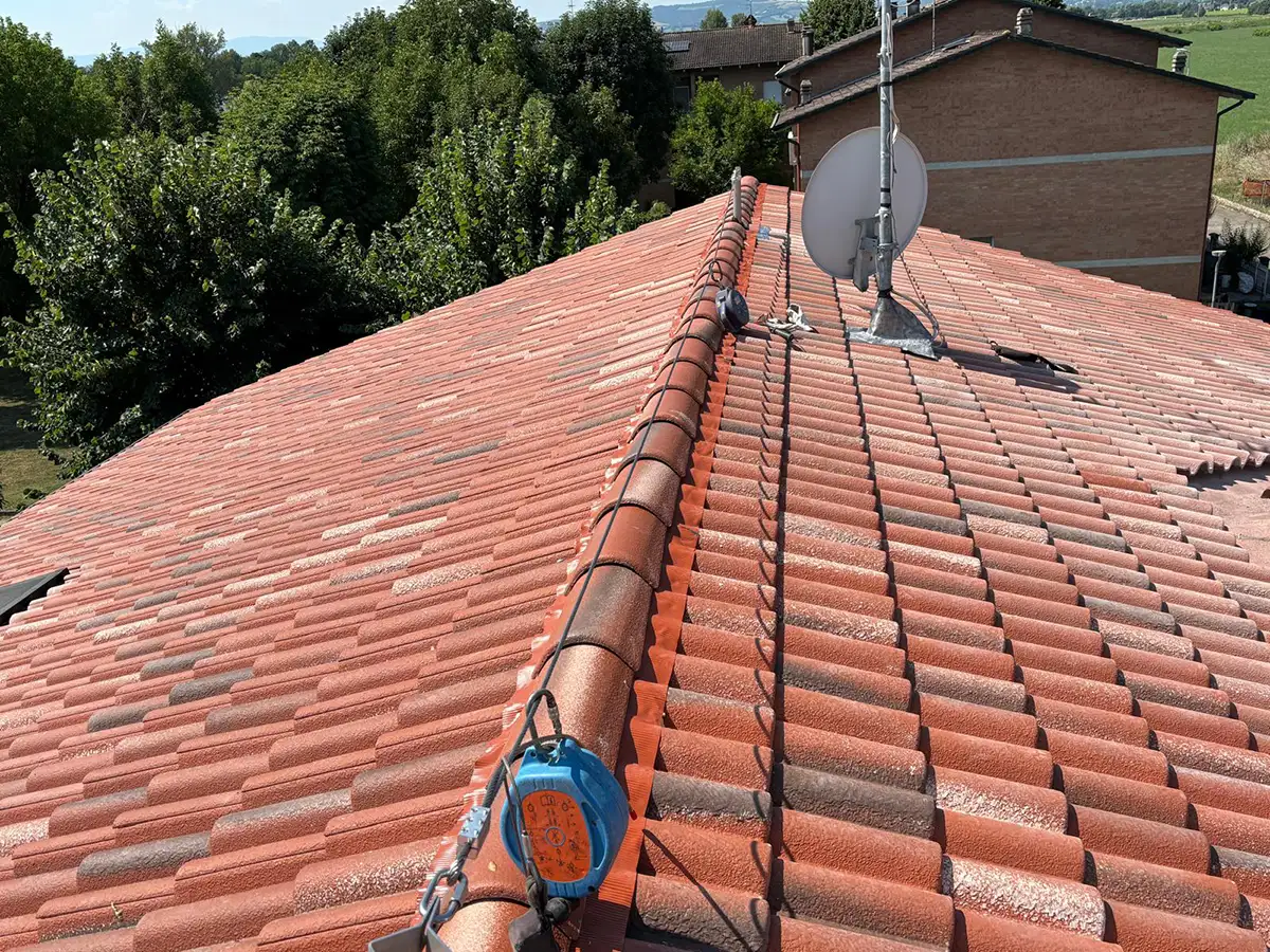 Manutenzione-dispositivi-sicurezza-tetto-a-modena Manutenzione-dispositivi-sicurezza-tetto-a-modena